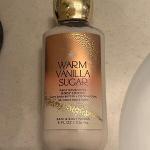 Bath & Body Works Warm Vanilla Sugar Daily Nourishing Lotion NEW